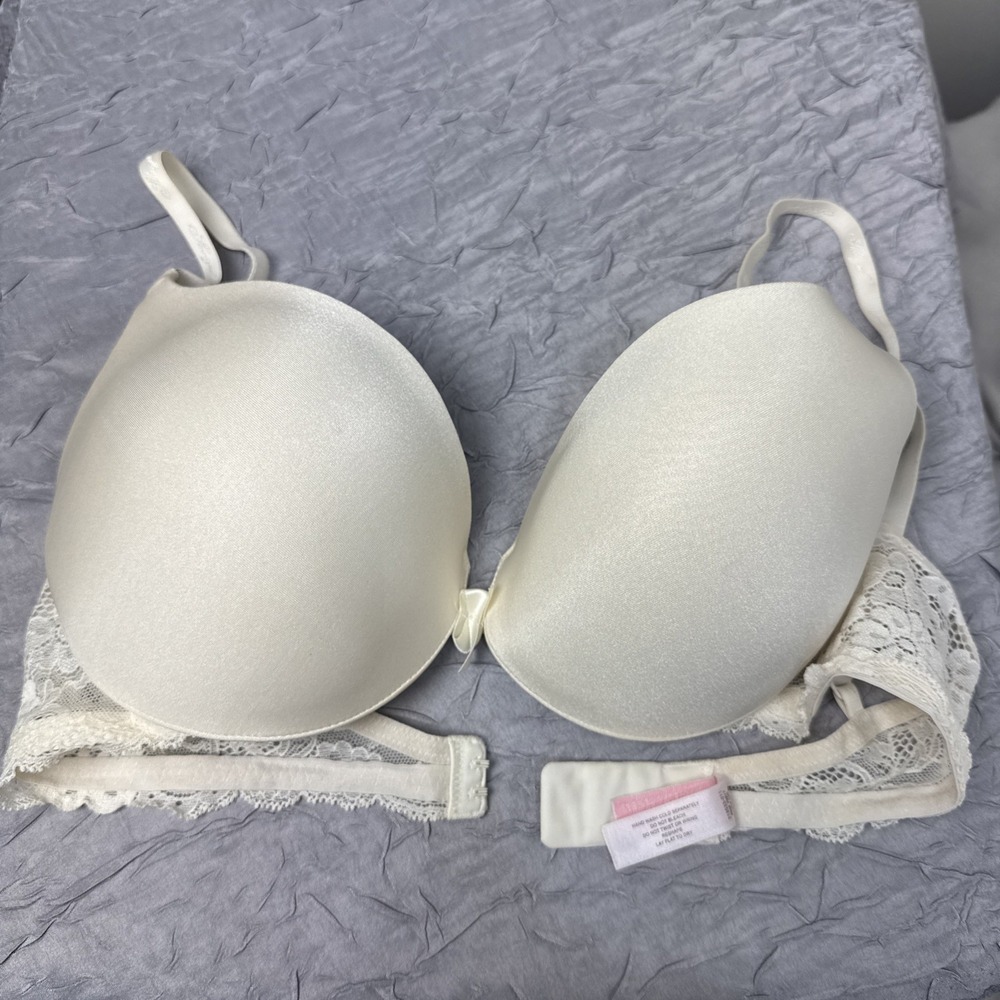 Victoria's Secret Purest‎ White Lace 36C Dream Angels Push Up Padded Bra